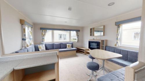 Flash sale for early October breaks 6berth caravan partial sea & beachview, Haven littlesea, Weymouth