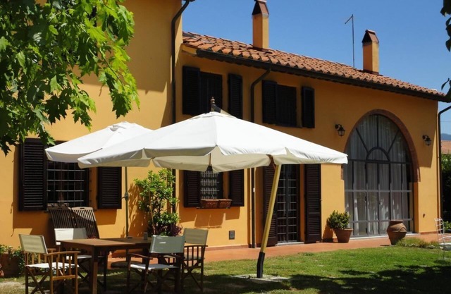 Flat in Cascina with private parking