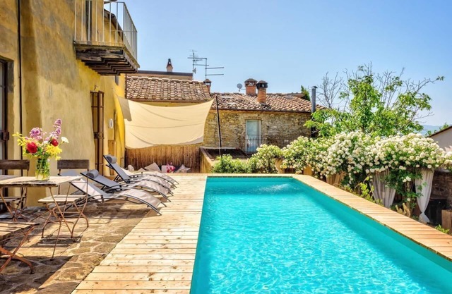 Flat in Marcena with private garden