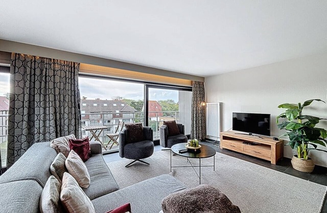 Flat Zandloper - Side sea view in Oostduinkerke