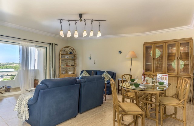 FLH Lagoa Sunny Flat with Balcony