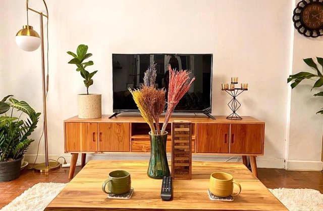 Flip Flop In Townhouse