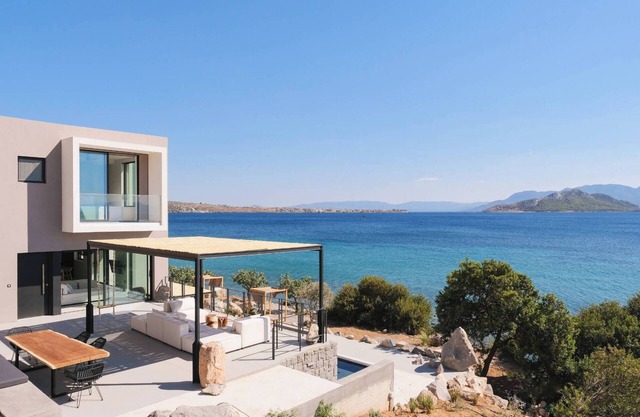 Floating Cubes Villa with Private Pool, Floating Cubes Villas Aegina