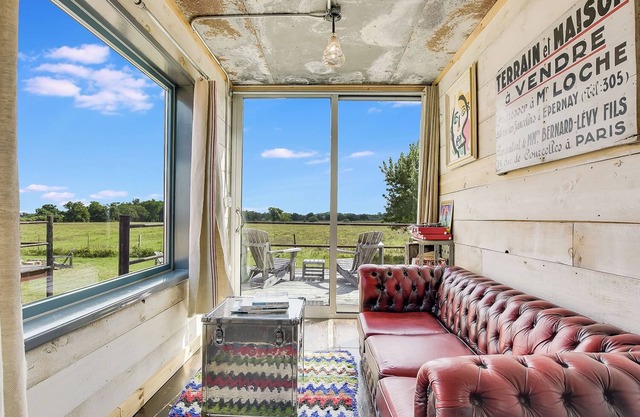 Flophouze Shipping Container Hotel - Houze 6