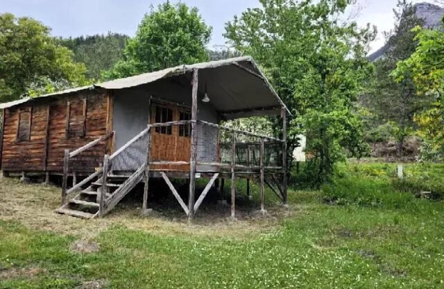 Flower Camping Le Clot du Jay * - Cabane Lodge on Pilotis 34m2 2 bedrooms + terrace 5 people