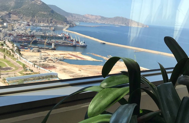 for rent beautiful apartment in Oran at mobilart sea view