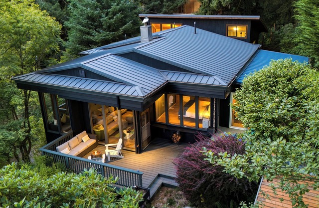 Forest hideaway w/fireplace & Pacific views | Sunset House by AvantStay