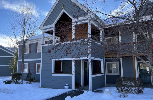 Forest Ridge condo- easy access to skiing, hiking etc; 2hr drive from Boston