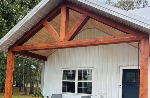 Forget your worries in this spacious guesthouse nestled in a quiet, wooded area.