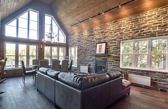 Formidable Waterfront Cottage - Serenity at its best!nn
