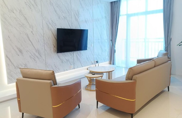 Formosa Spacious Apartments with Netflix & Pick Up Service by MESA