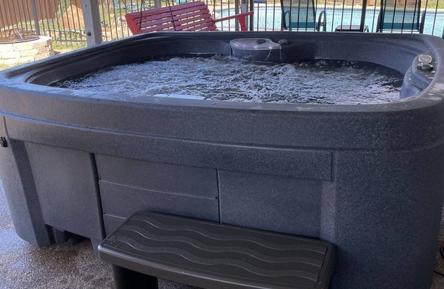 Fort Worth* Pool* Hot Tub*King Bed*Arcade