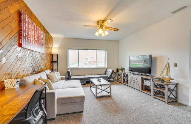 Fountain Vacation Rental w/Private Yard & Grill