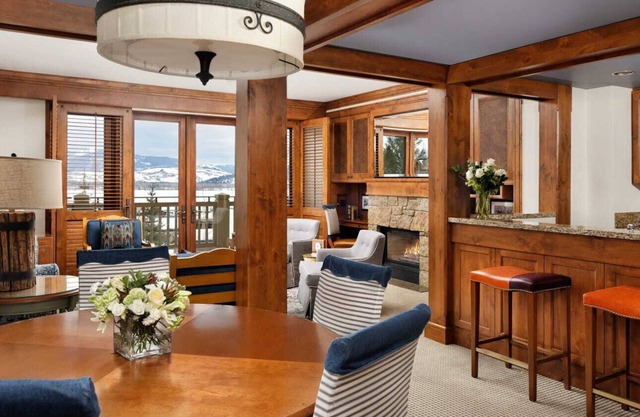 Four Seasons Jackson Hole - 2 Bed 2.5 Bath: July 12 - July 26 2025