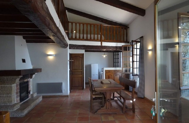 FOX Amphoux Vieux Village