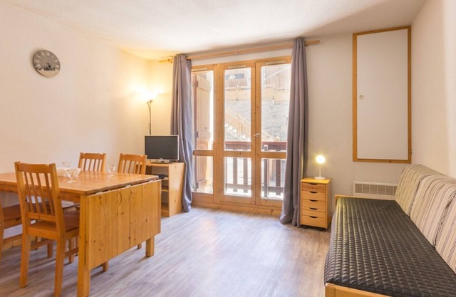 Charming Apartment · Heart of the Resort · Near Montchavin Gondola