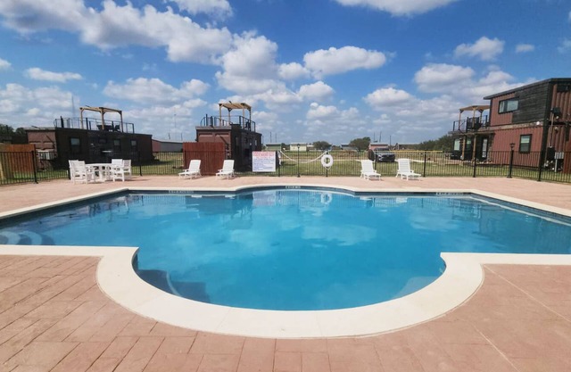 Fredericksburg Retreat | Hot Tub & Backyard Escape