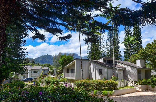 Free-Standing Cottages On North Shore Kauai! ~ 5 Minute Drive to Hanalei Bay ~