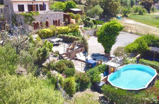 Freistehende Finca auf Großem Grundstück mit Privatpool und Traumblick auf Sineu