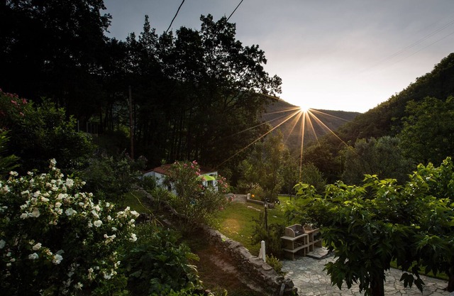 Freshly renovated Gite with beautiful mountain view!