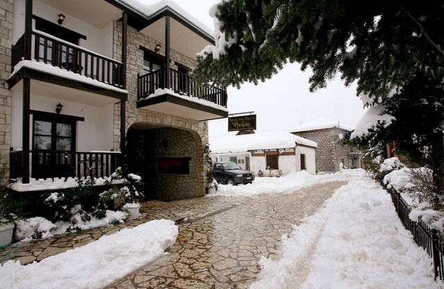 Fretzato Traditional Guest House