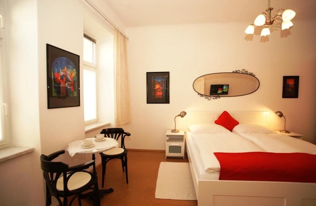 Freundliches Apartment mit Innenhof-Garten