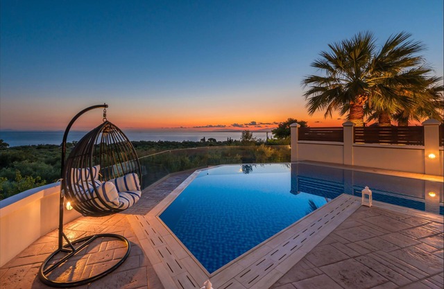 Frido Luxury Villa - 600 Sqm