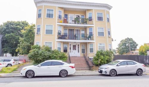 Full Apartment in Lynn - Fits 5 people