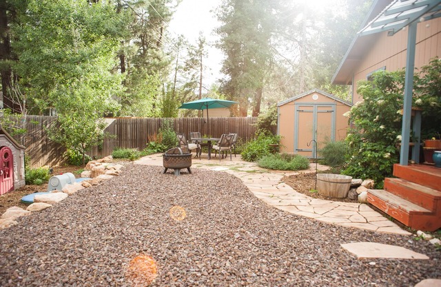 Fully Equipped Family & Dog-Friendly Home - Fenced Yard - A/C - NO Pet Fee