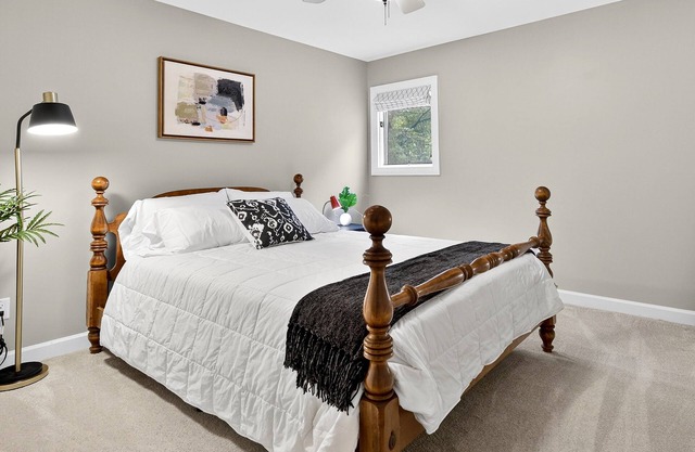 Fully equipped gourmet kitchen, vaulted ceilings, fire places, fire pit & grills