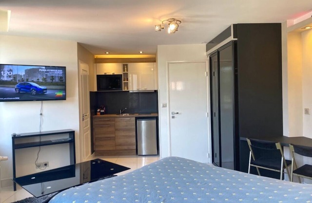 Fully equipped studio in city center, FREE WIFI