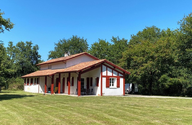 fully equipped villa in quiet surroundings available for all year round rental