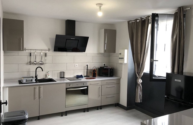 Fully furnished and equipped studio "2