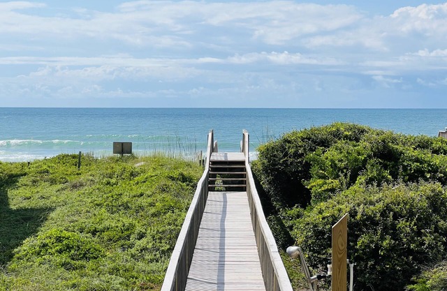 Fully Renovated Oceanfront - Private Beach Access - Sleeps 8 - Dog Friendly