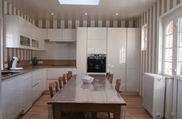 FULLY RENOVATED COUNTRY HOUSE TWO KILOMETERS FROM THE SEA