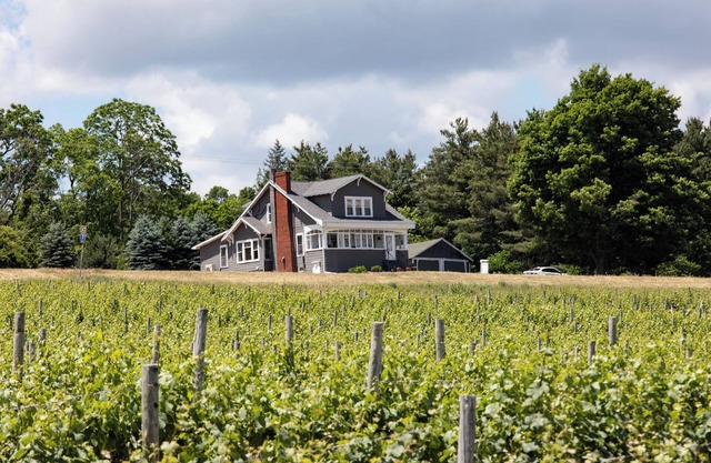 Fully updated home on Seneca Lake Wine Trail
