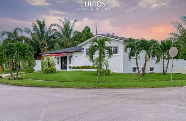 Fun 5BR Retreat w/Pool, Beach, Games & BBQ