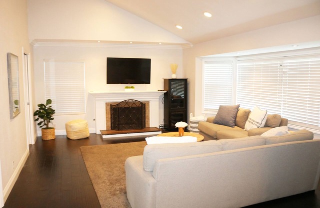 Fun Family Home 15 min. From Disneyland