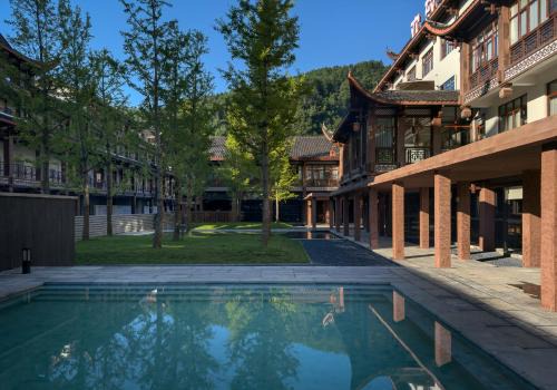 FunGee S Hotel 张家界国家森林公园标志门欢致酒店