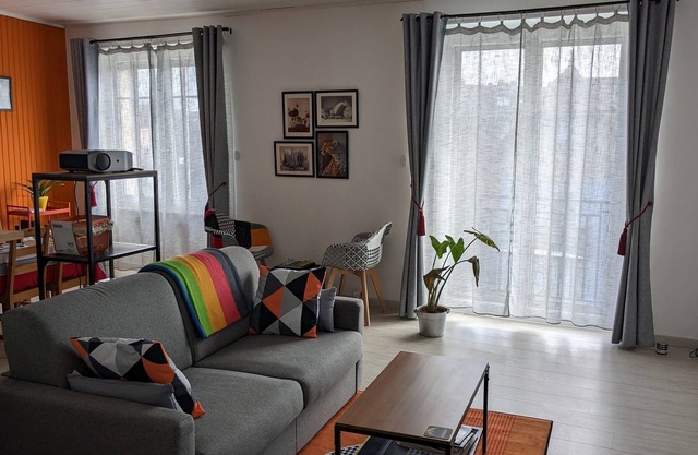 Furnished F4 apartment