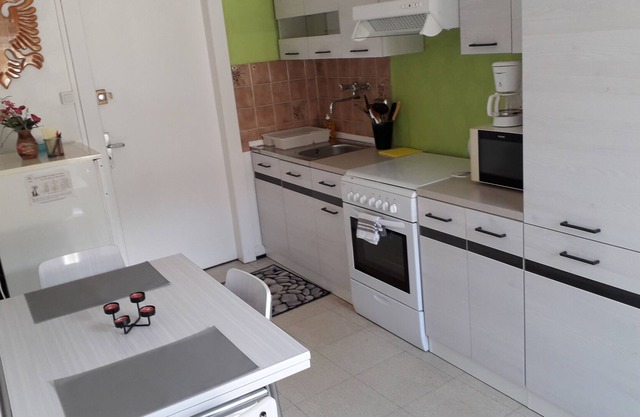 Furnished H-G 3 minutes from thermal center