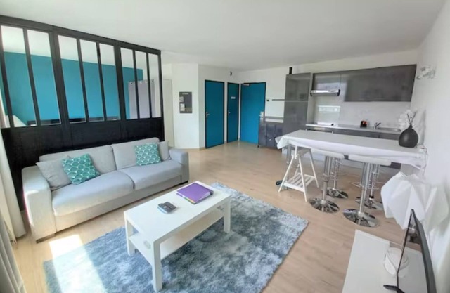 ★ FUTUROSCOPE: BRIGHT APARTMENT OF 40M2 ★