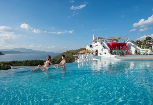 Fuxian Lake Su Qing Qingzhou Cliff Hotel