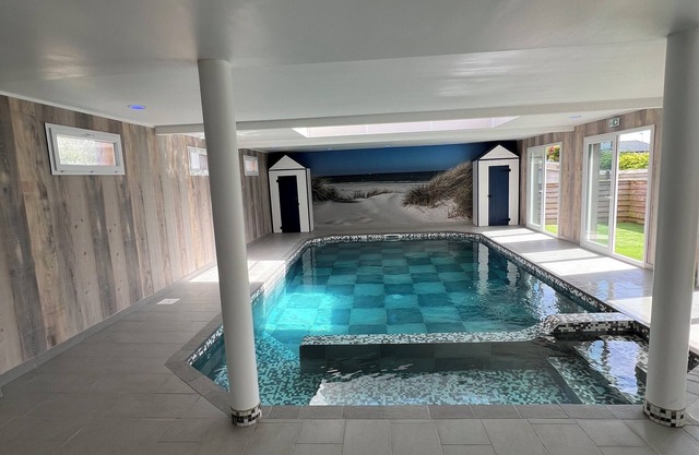 Gîte côte à côte a Waben cote d'opale/heated indoor pool games room