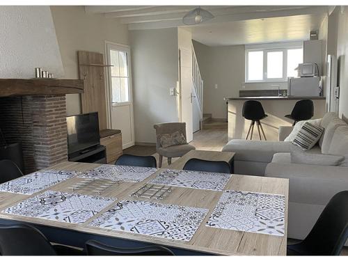 Gîte charmant tout confort, 3 ch, cour privative, proche Châteaux de la Loire et Loire à Vélo, Avaray - FR-1-491-401