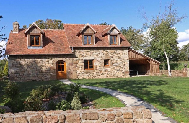 Gîte Confortable avec Cheminée et Animaux Admis - FR-1-497-6