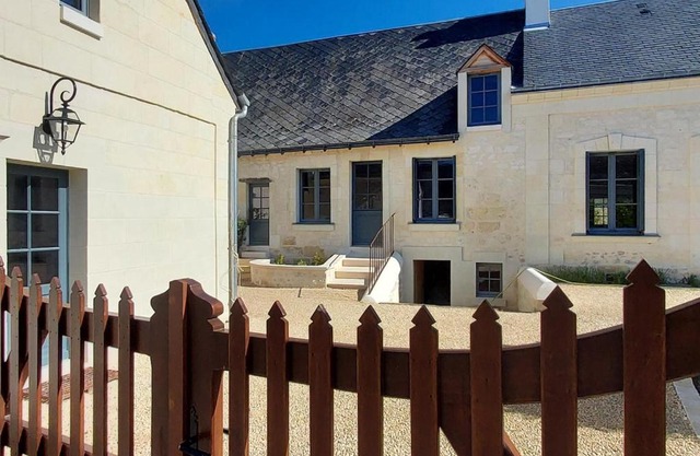 Gîte de charme avec jardin au cœur des châteaux, WiFi, parking inclus - FR-1-381-543