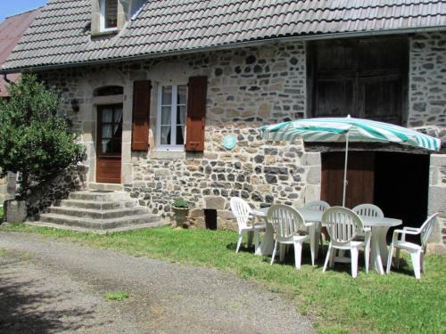 Gîte de France à Rilhac Xaintrie 2 épis - Gîte de France 4 personnes MAE-9914