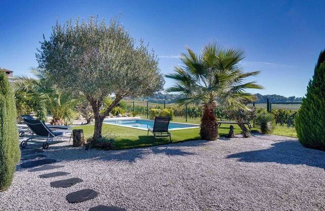 Gîte des Coteaux - Maison familiale avec piscine