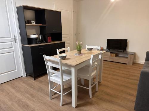 Gîte nature 4 pers., animaux admis, parking et wifi à Saint-Bonnet-de-Four - FR-1-489-561